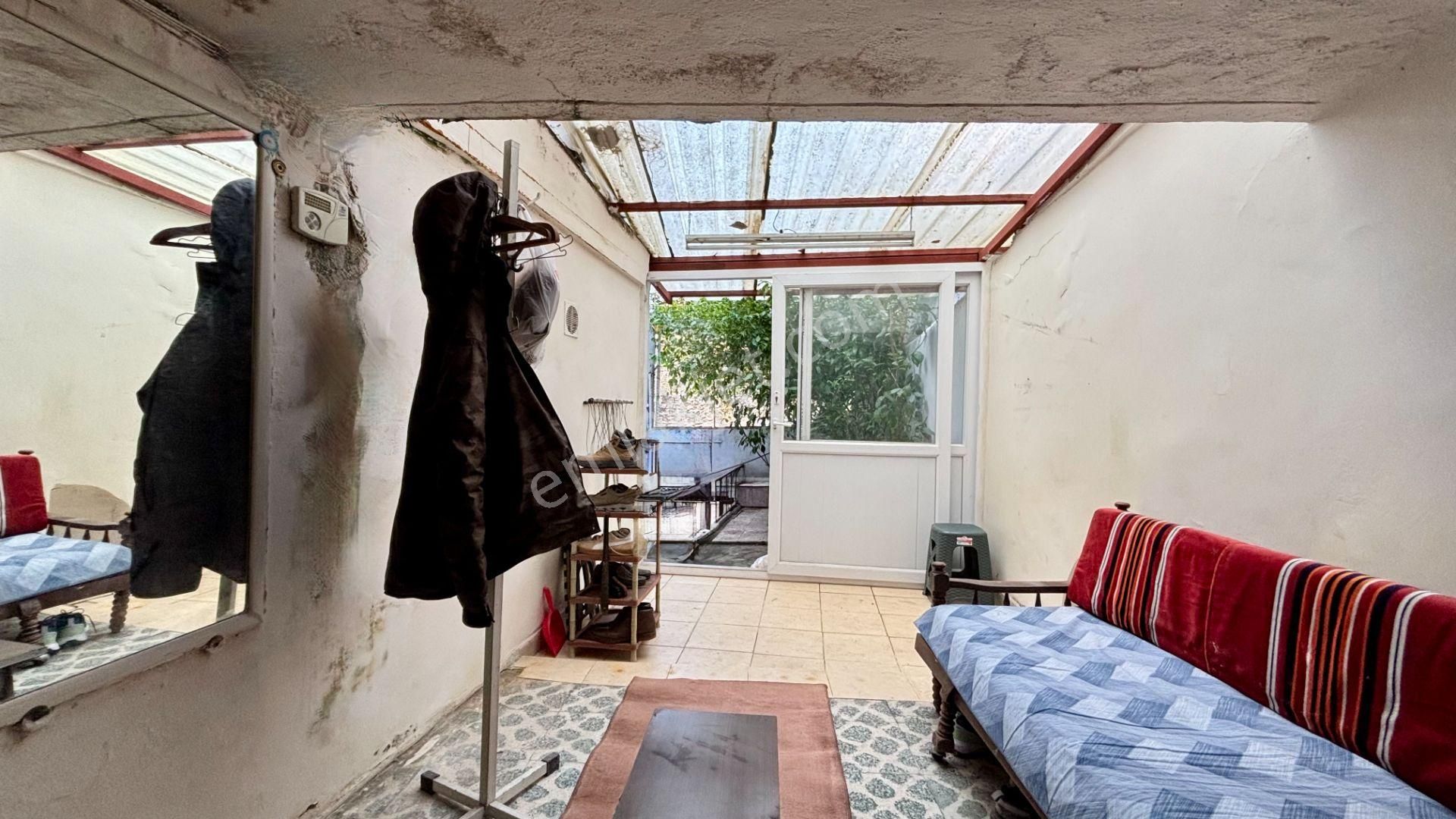 İki Katlı Bahçeli Merkezi Konumlu Müstakil Ev Konak Mirali Mh. - Görsel 5