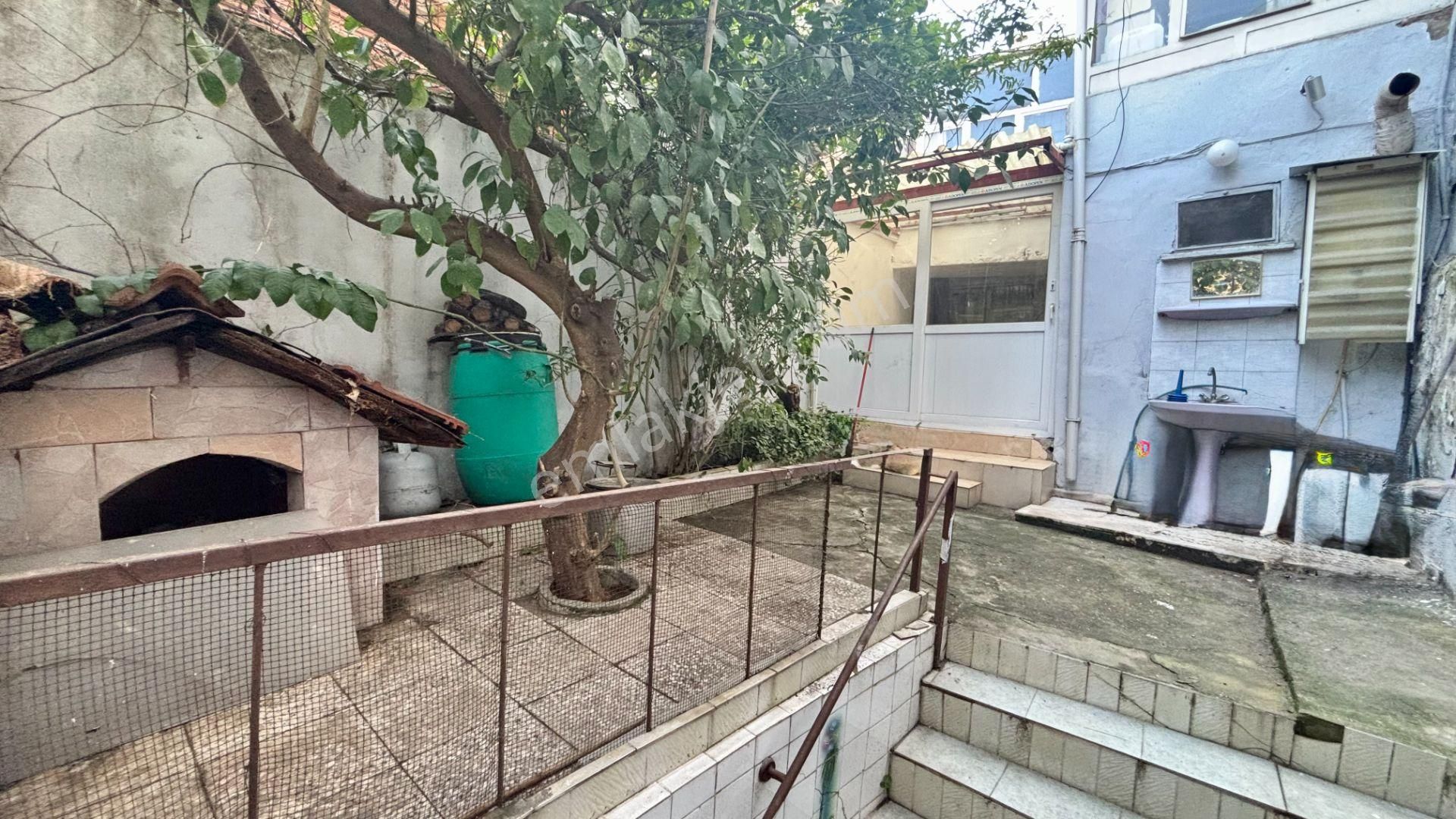 İki Katlı Bahçeli Merkezi Konumlu Müstakil Ev Konak Mirali Mh. - Görsel 11