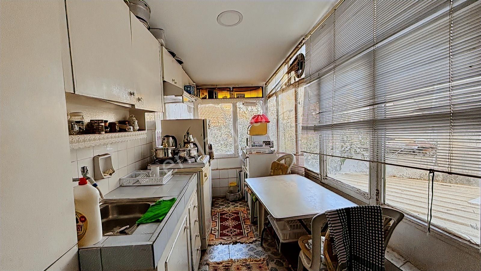 İki Katlı Bahçeli Merkezi Konumlu Müstakil Ev Konak Mirali Mh. - Görsel 15