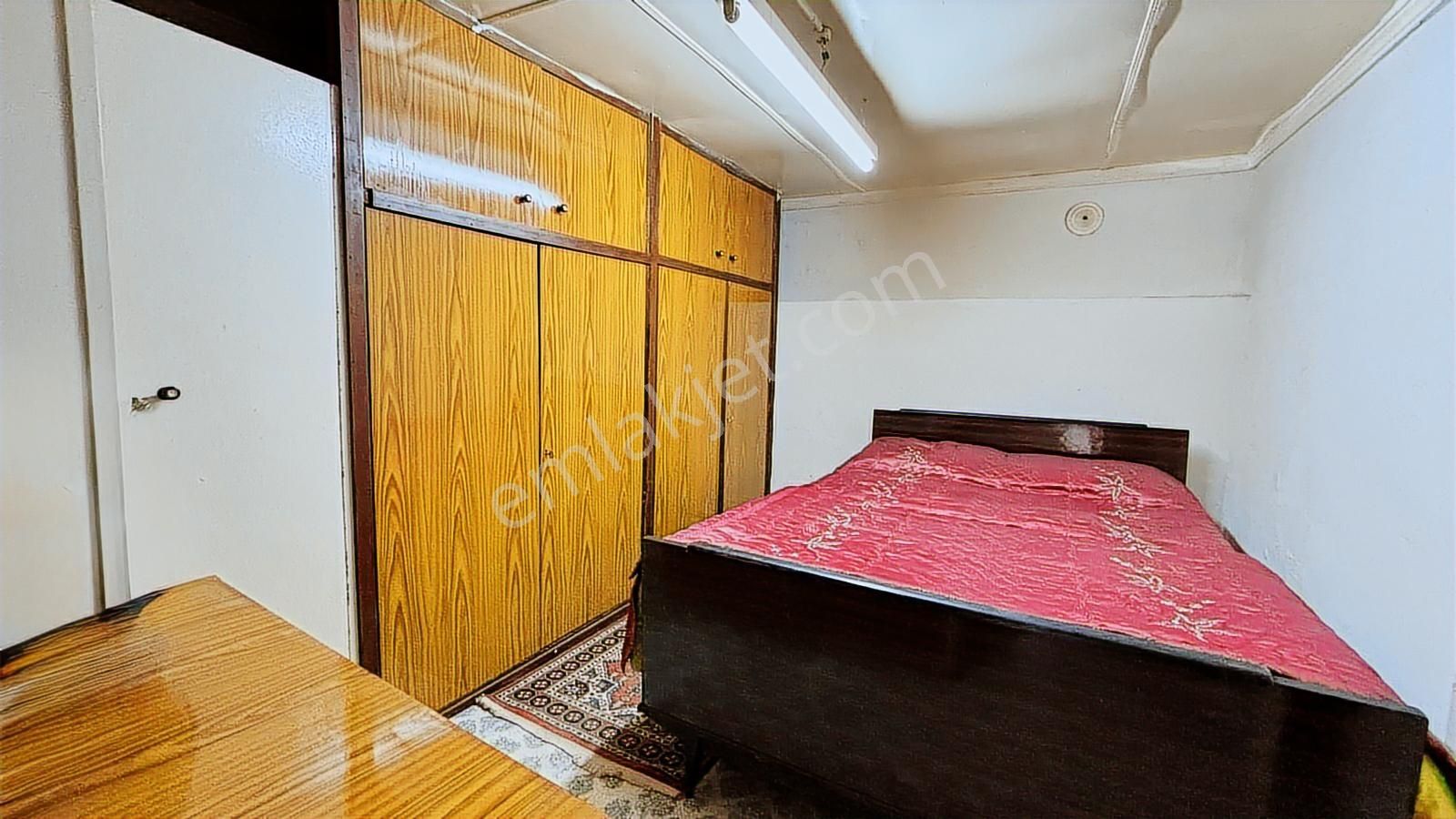 İki Katlı Bahçeli Merkezi Konumlu Müstakil Ev Konak Mirali Mh. - Görsel 17