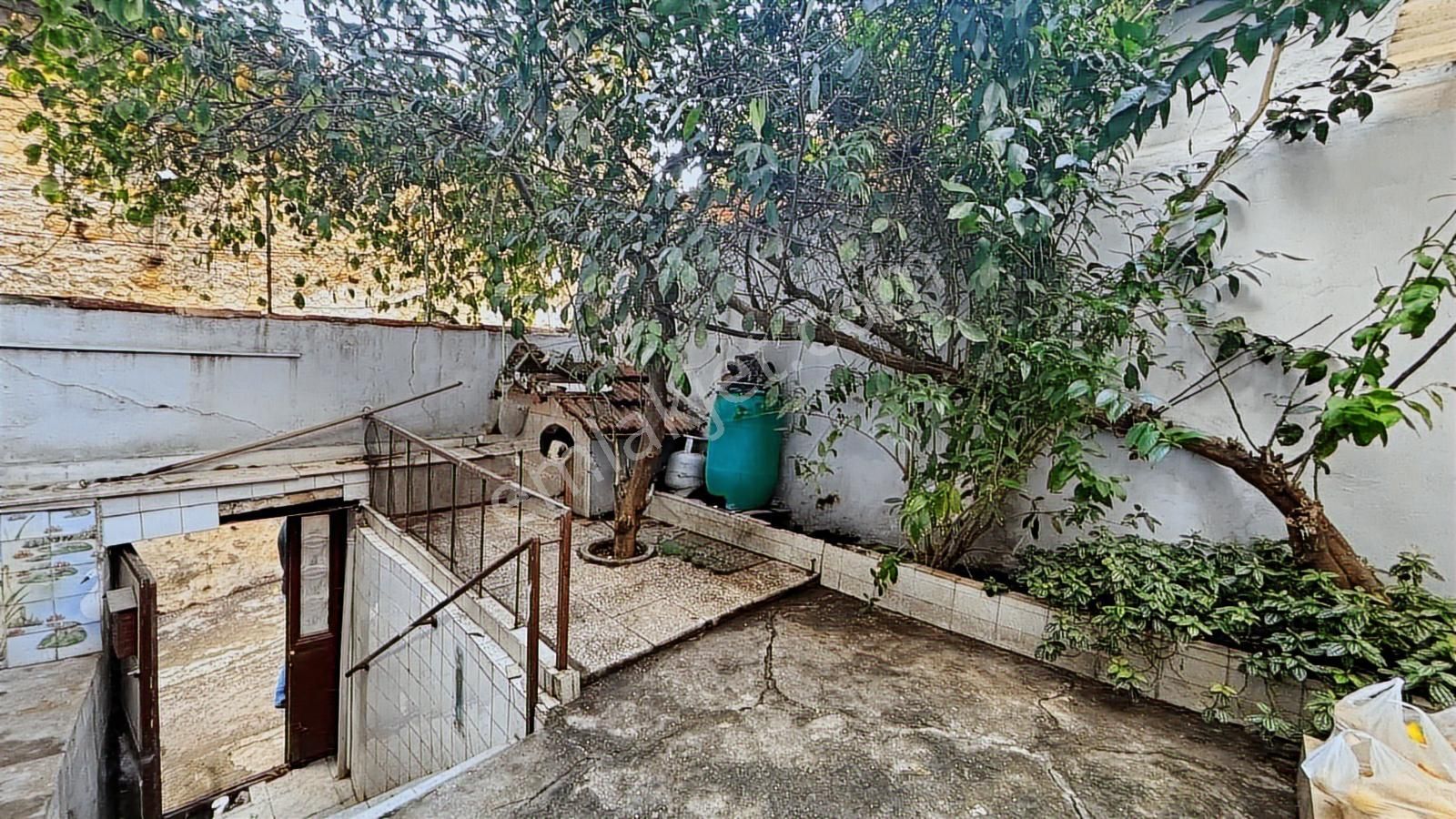 İki Katlı Bahçeli Merkezi Konumlu Müstakil Ev Konak Mirali Mh. - Görsel 14