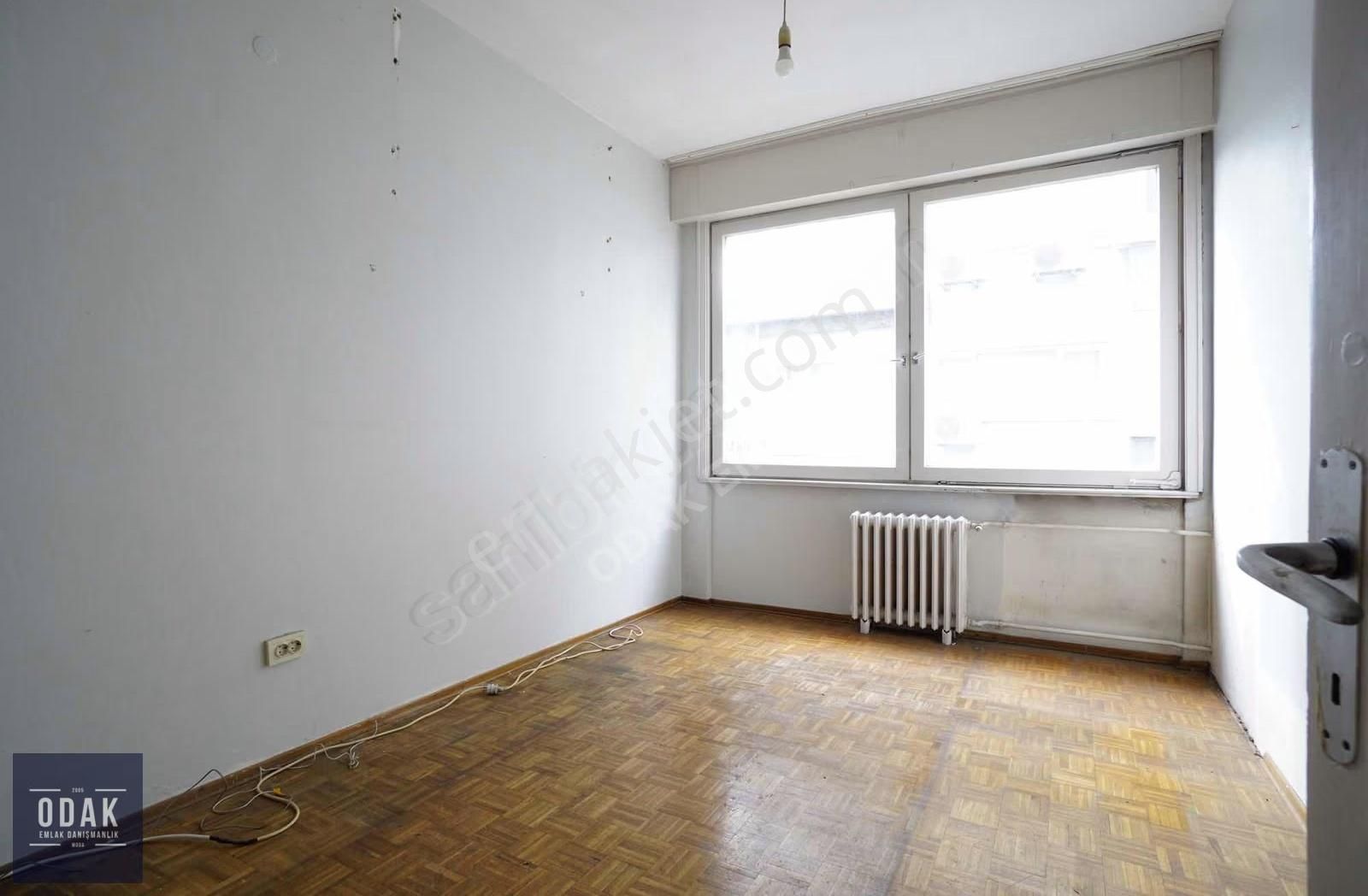 Odak'tan Moda Burnu Kort Apartmanı'nda Otoparklı 2.kat - Görsel 5