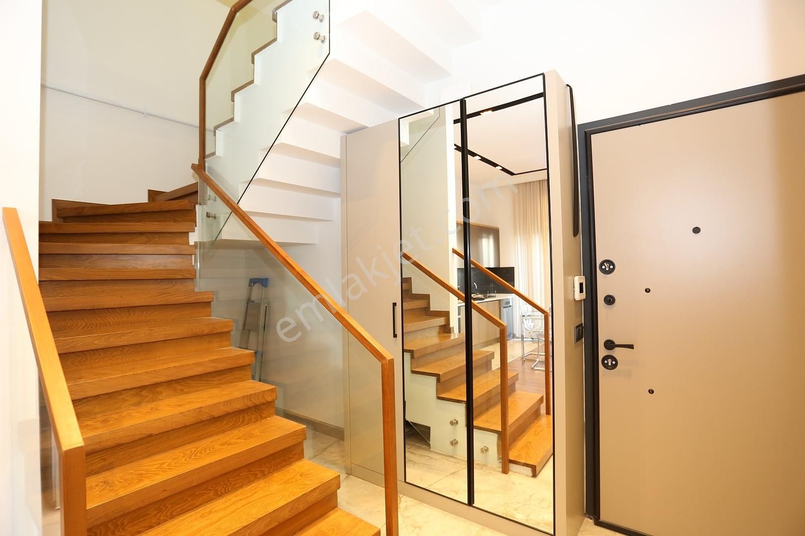 Konyaaltında Plaja Yakın Havuzlu Sitede Dağ Manzaralı Daire - Görsel 22