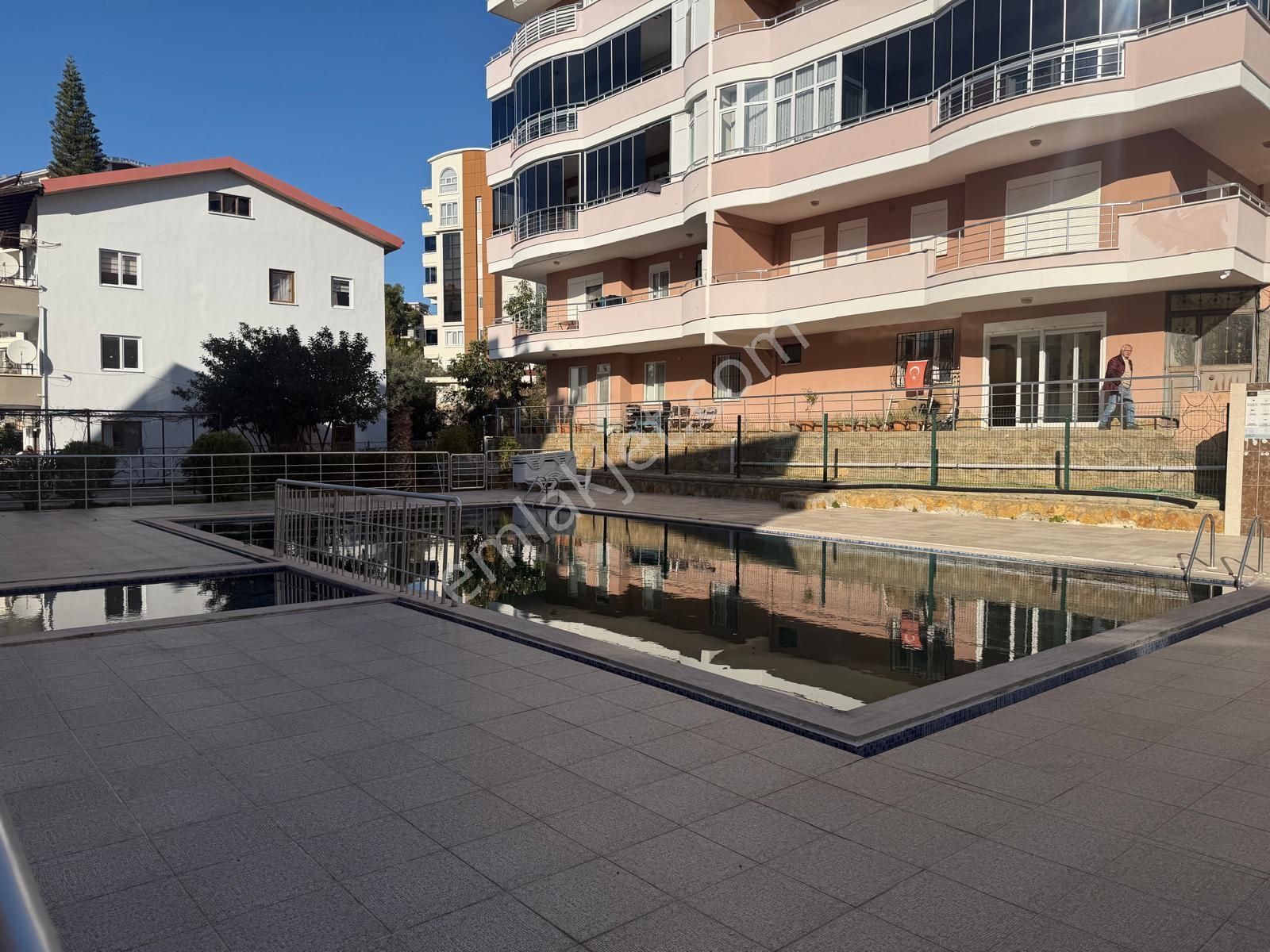 Alanya Avsallarda 2+1 Ayrı Mutfak 130 M2 Acil Satılık Daire