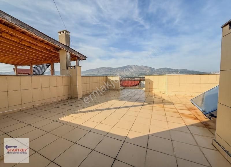 Yenifoça Marina Yakını Satılık 3+1 Teraslı Yazlık - Görsel 2