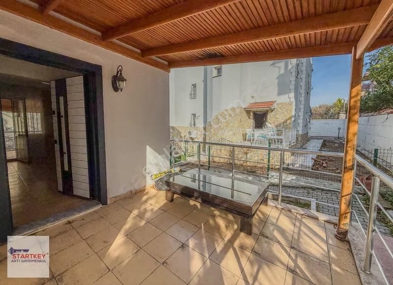 Yenifoça Marina Yakını Satılık 3+1 Teraslı Yazlık - Görsel 13