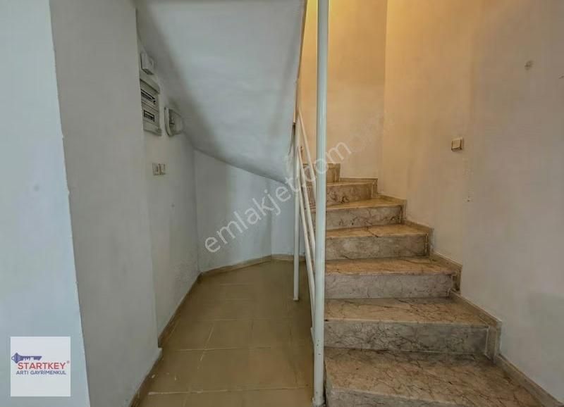 Yenifoça Marina Yakını Satılık 3+1 Teraslı Yazlık - Görsel 6