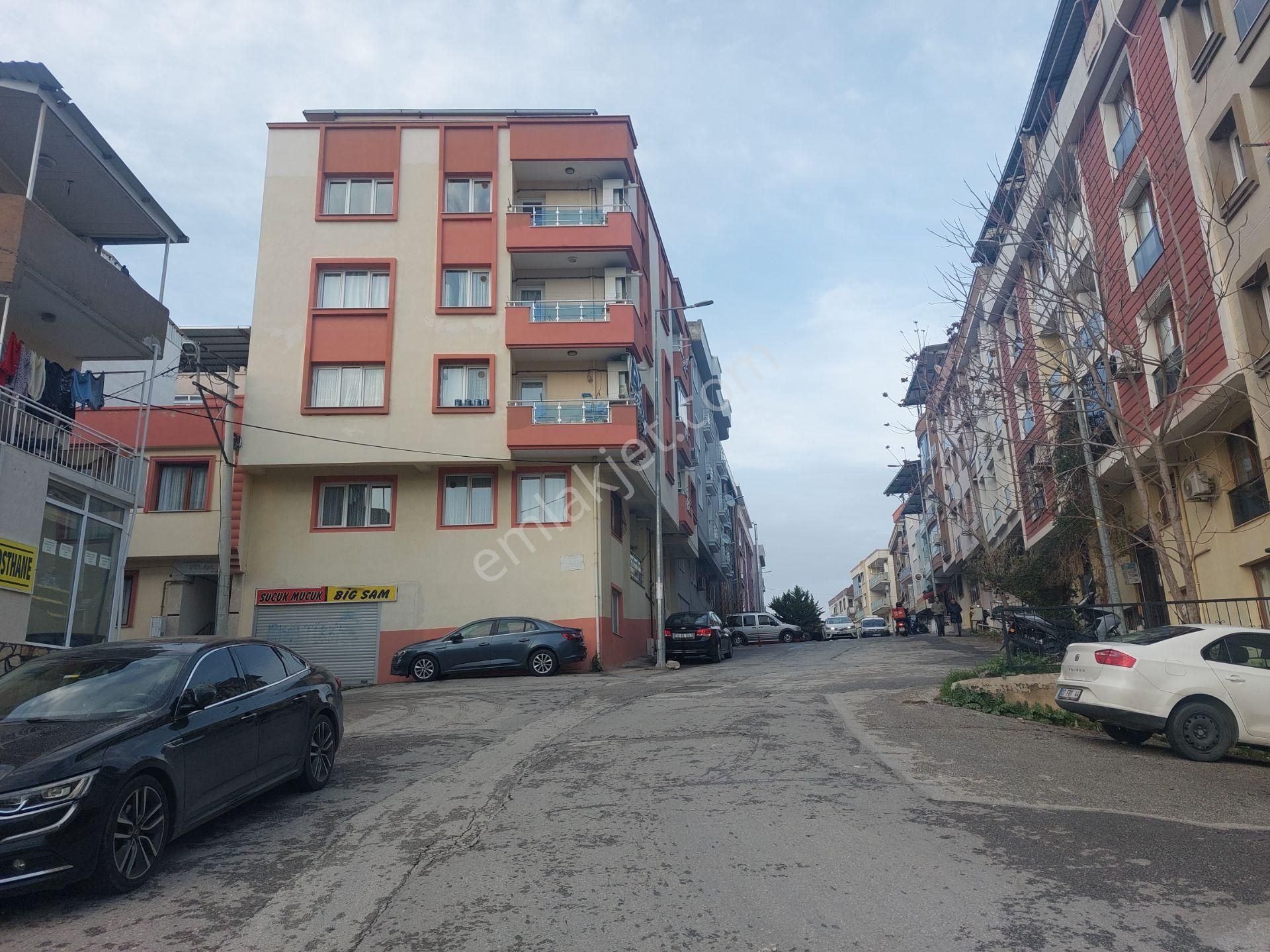 Buca Yıldız Mah. Kapalı Mutfak D.gazlı 85m2 2+1 Daire