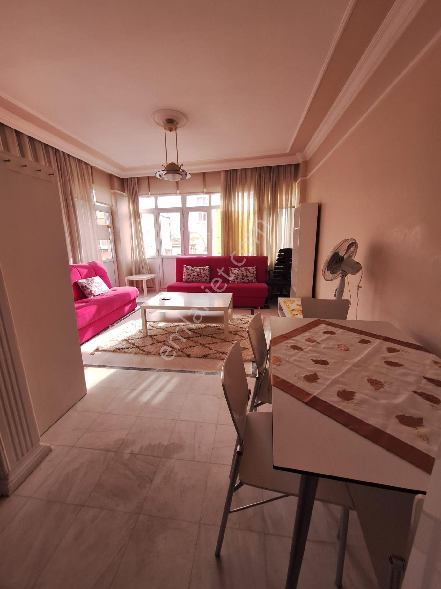 Sarıyer Büyükdere Mahallesinde 1+1 Temiz Eşyalı Kiralık