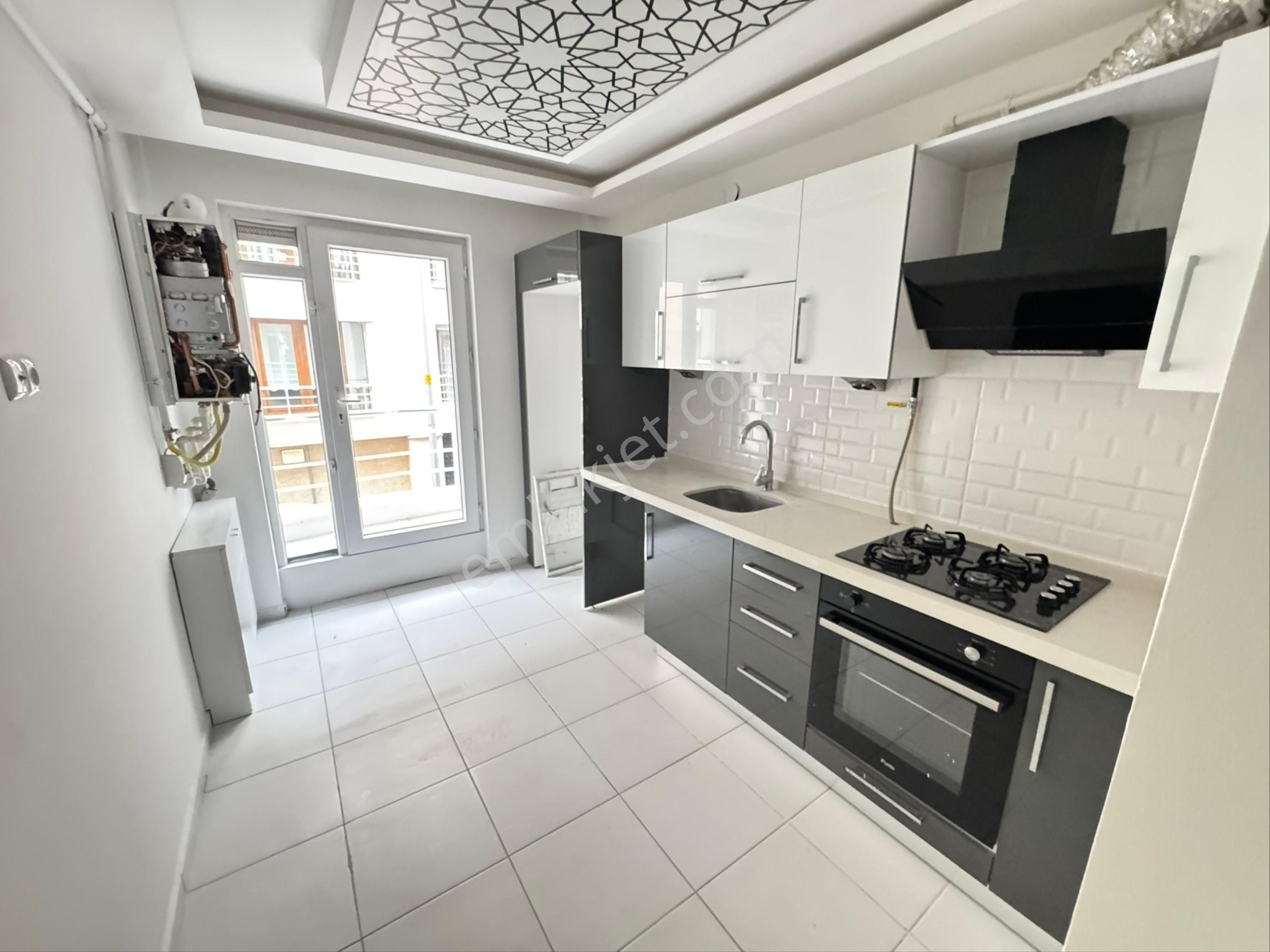 Pera'dan Derman Caddesi Yanı Kiralık 2+1 Asansörlü Daire - Görsel 10