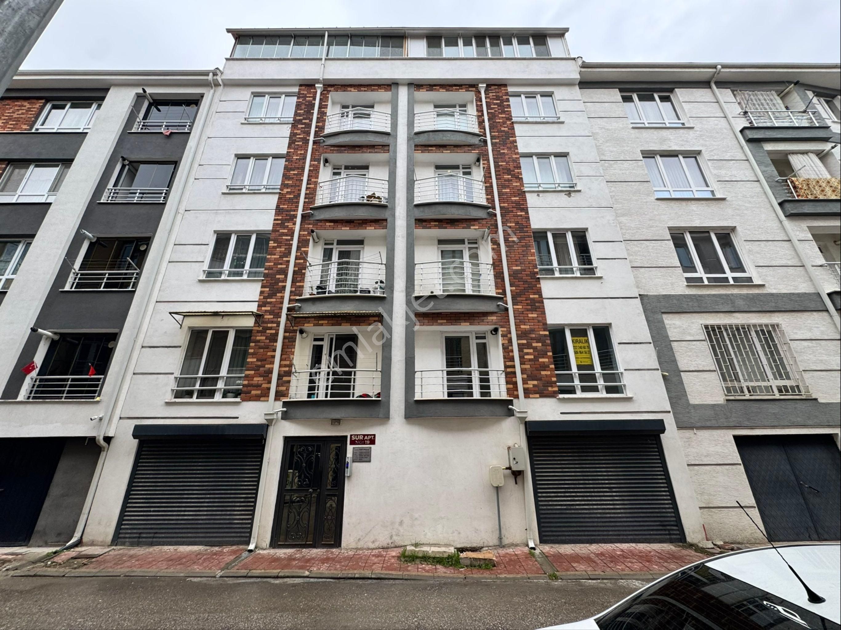 Pera'dan Derman Caddesi Yanı Kiralık 2+1 Asansörlü Daire