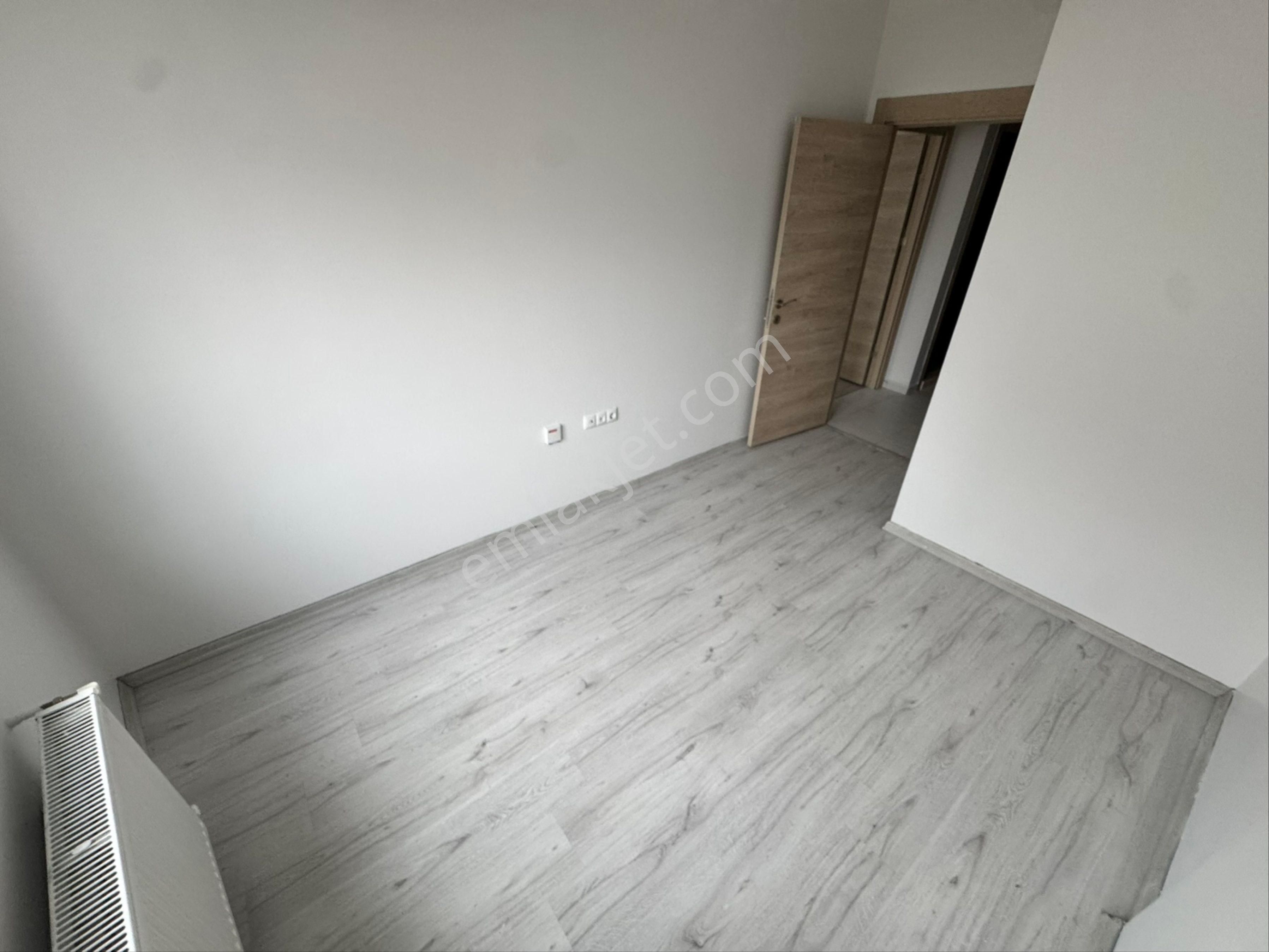 Pera'dan Derman Caddesi Yanı Kiralık 2+1 Asansörlü Daire - Görsel 21