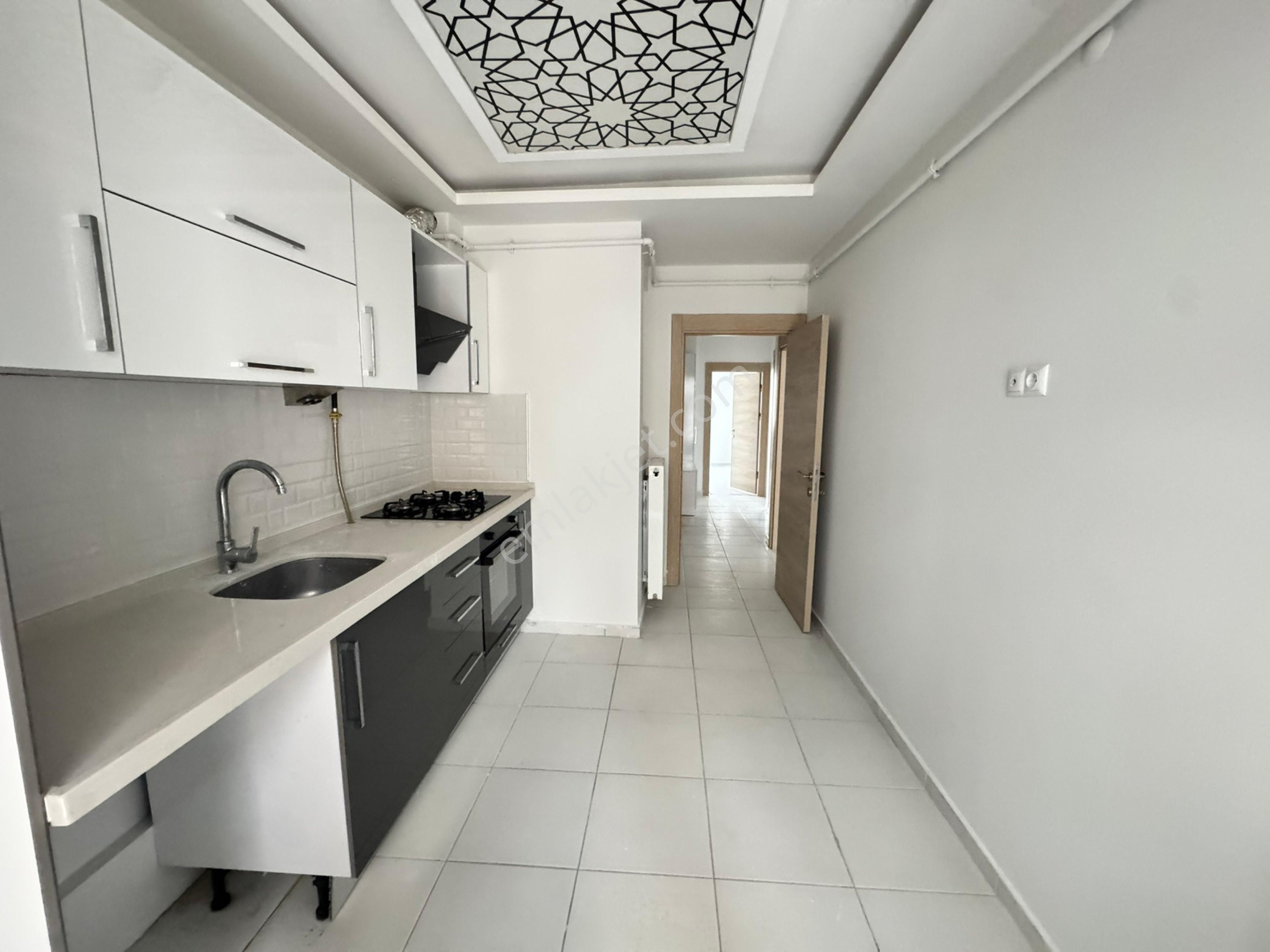 Pera'dan Derman Caddesi Yanı Kiralık 2+1 Asansörlü Daire - Görsel 13