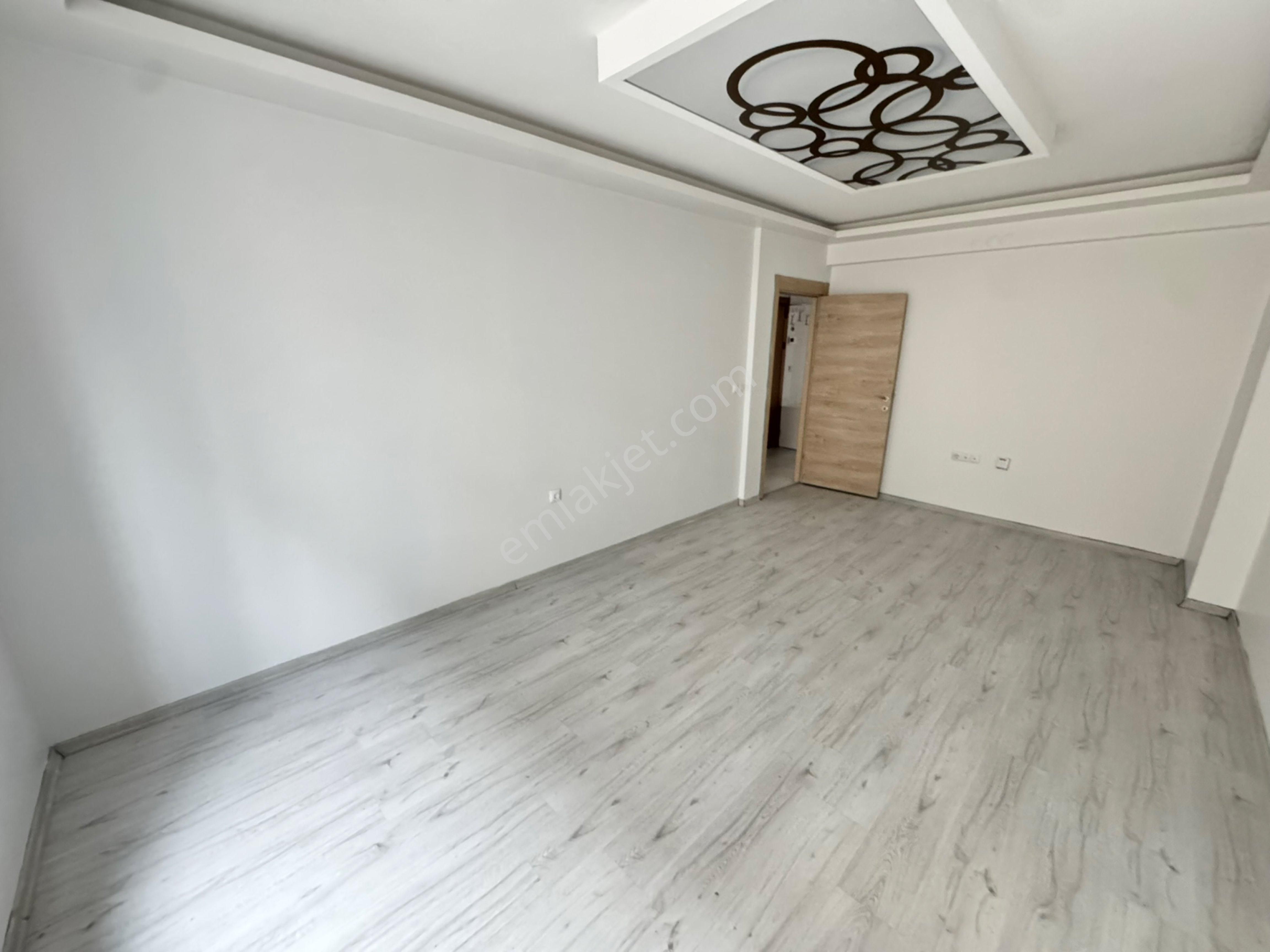 Pera'dan Derman Caddesi Yanı Kiralık 2+1 Asansörlü Daire - Görsel 9