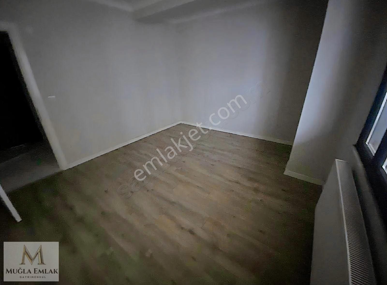 Muğla Emlaktan Bağlarbaşında Otoparklı 75m 2+1 Asansörlü Daire - Görsel 12