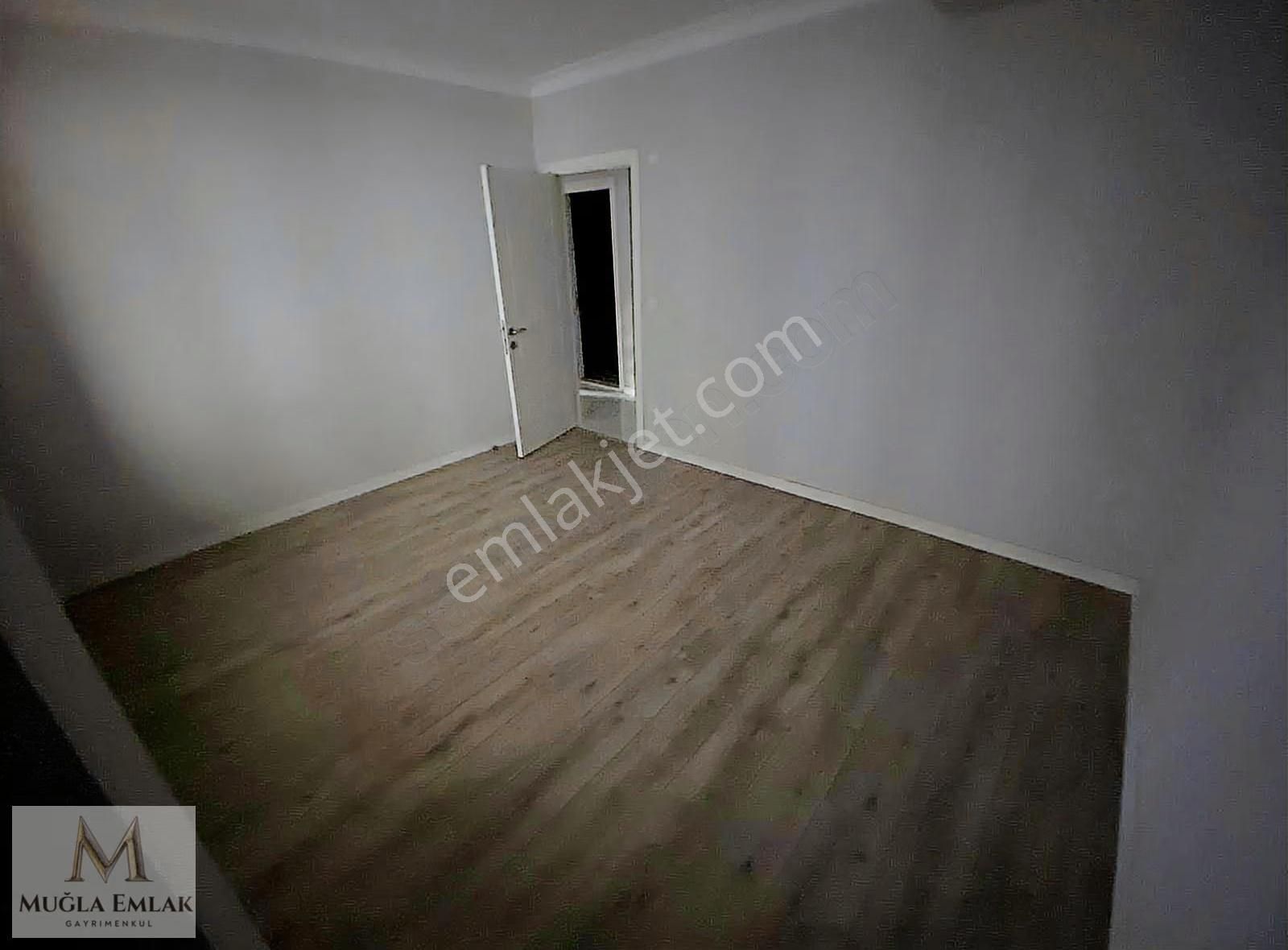 Muğla Emlaktan Bağlarbaşında Otoparklı 75m 2+1 Asansörlü Daire - Görsel 20
