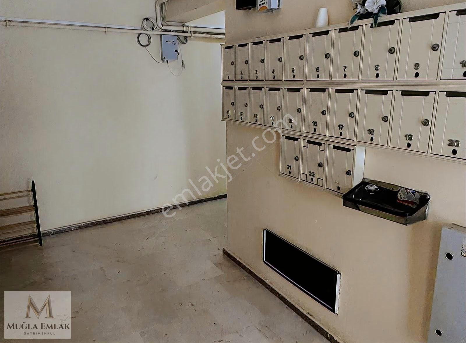Muğla Emlaktan Gönenli Cami Yakını 60m 1+1 İskanlı Düz Giriş - Görsel 12