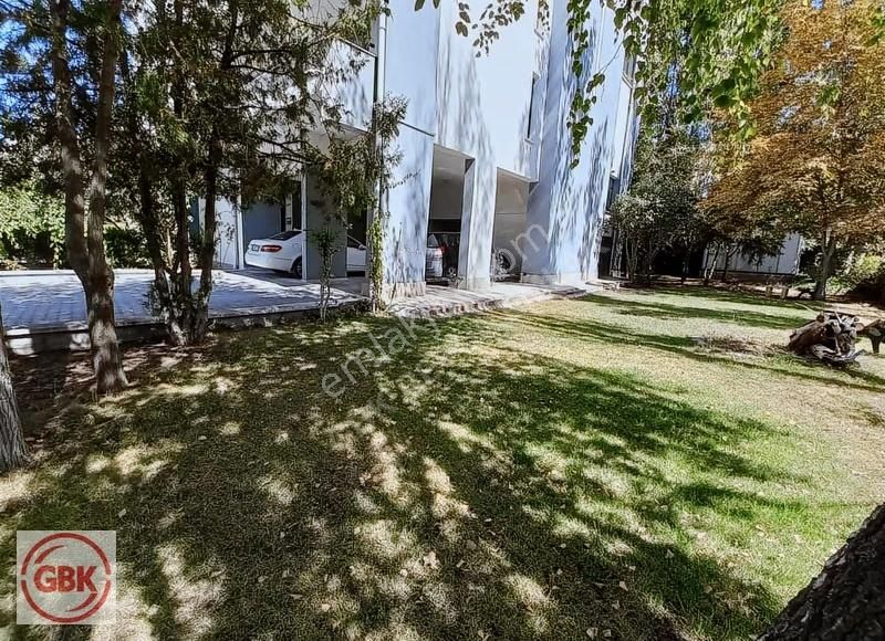 Oranda Katta Özel Tasarımlı 5+1 Tripleks | 280 M²