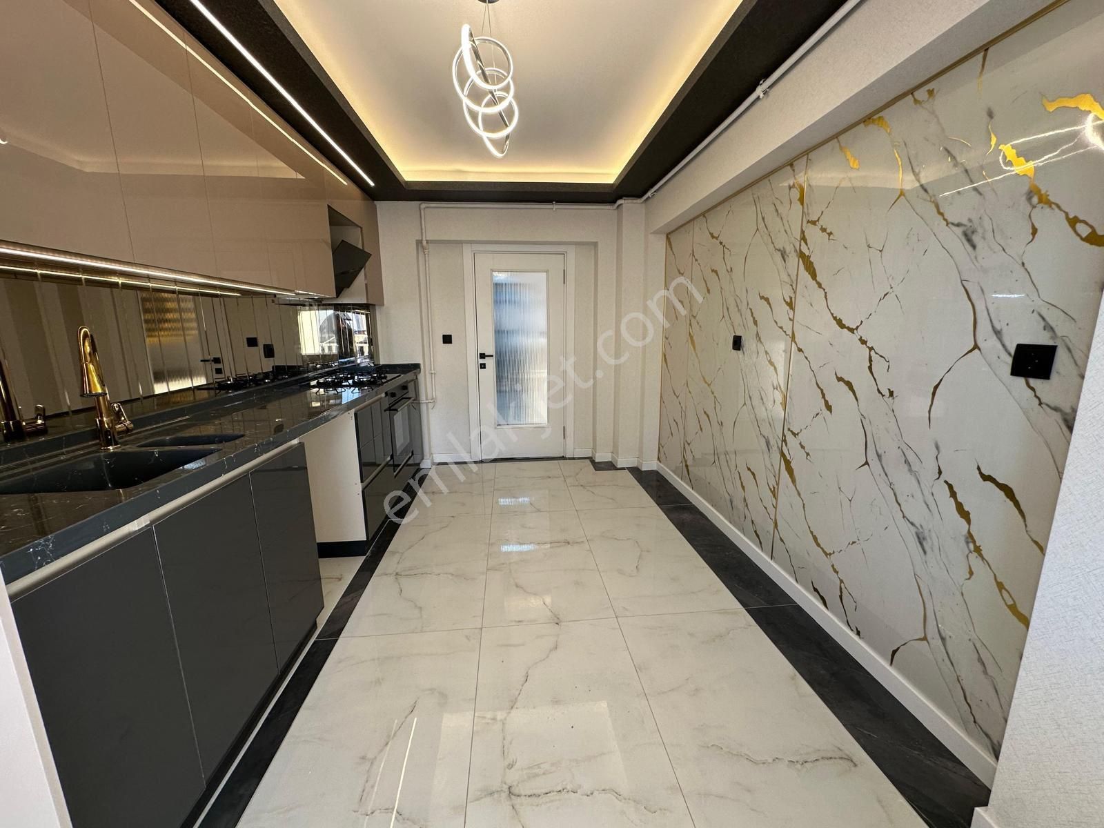 Osmangazi Mah Ultra Lüx Yapıda Orta Katta Asansörlü 3+1 - Görsel 4