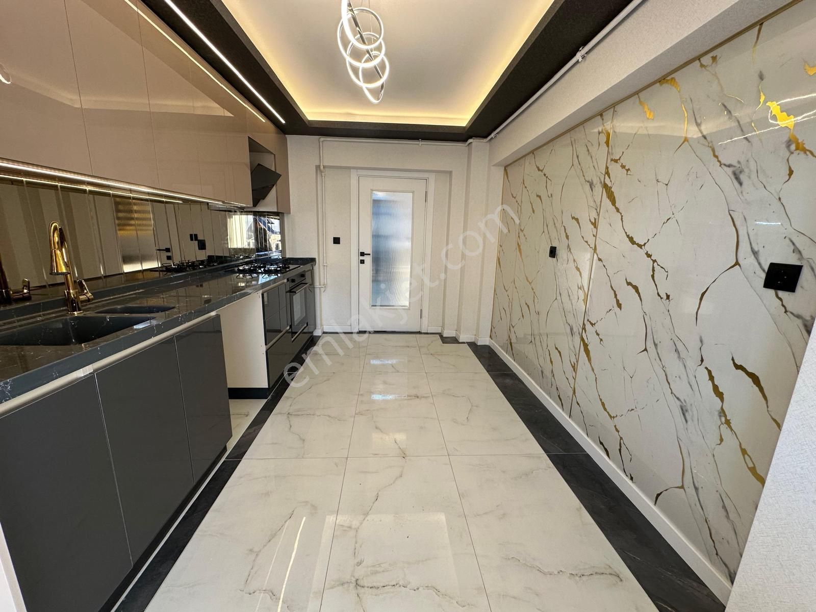 Osmangazi Mah Ultra Lüx Yapıda Orta Katta Asansörlü 3+1 - Görsel 3