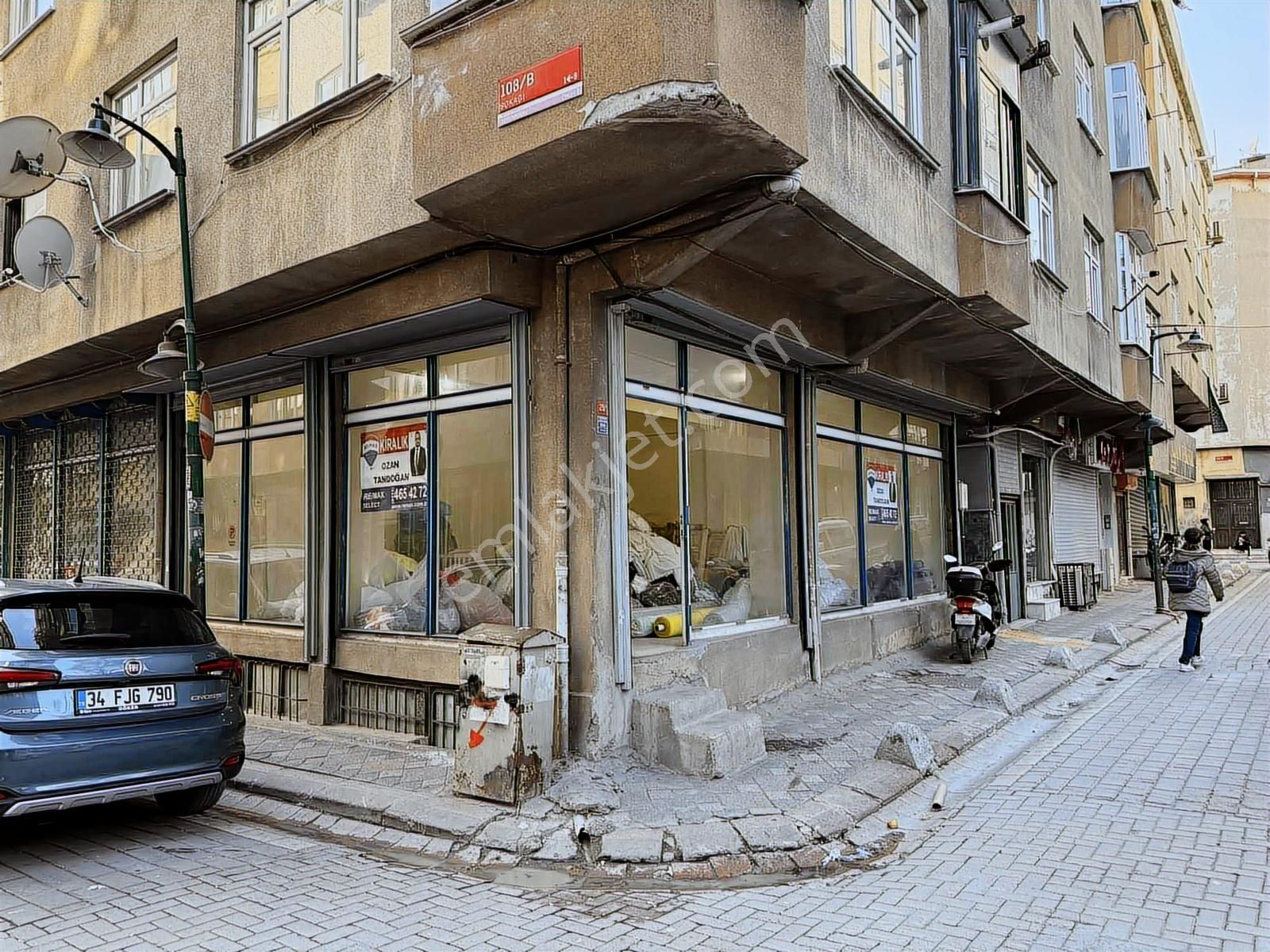 Remax Ozan Tandoğan 103/b Sk Tekstilcilerin Merkezinde Köşebaşı - Görsel 12
