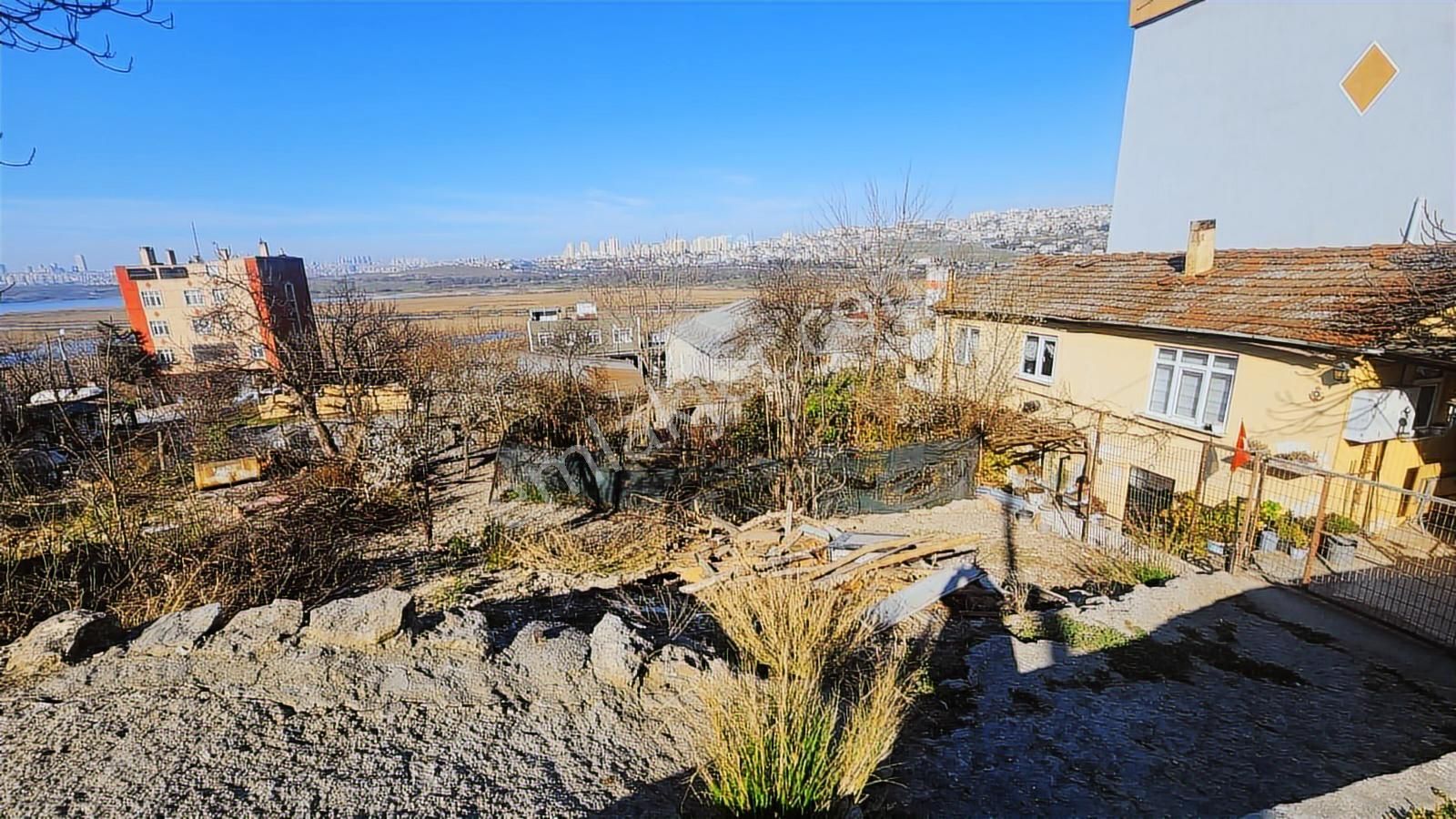 Yarımburgaz'da Satılık Göl Manzaralı Konut Imarlı Arsa - Görsel 6