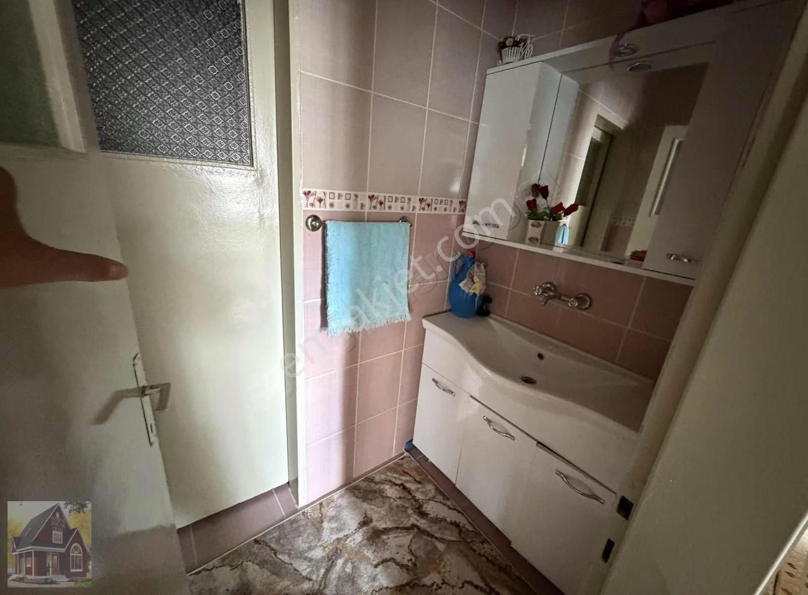 105 Evlerde Bakımlı Satılık Daire - Görsel 2