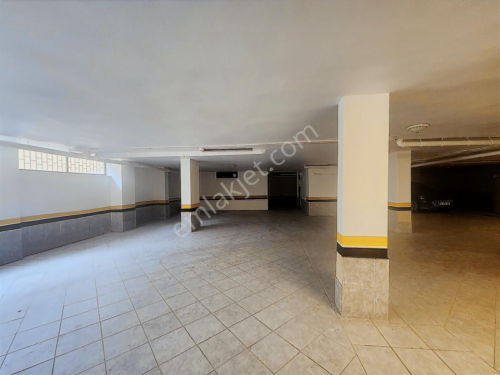 Remax Billur Bakan'dan Şenlikköy'de Müstakil Tadında Satılık 3+1 - Görsel 8