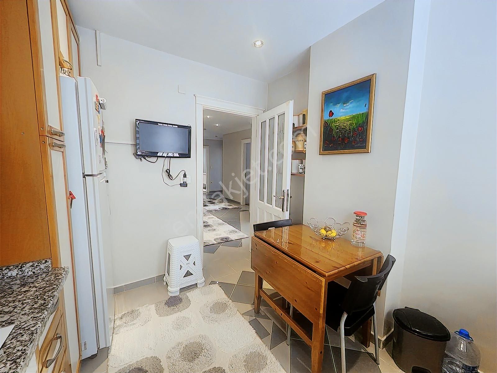 Remax Billur Bakan'dan Şenlikköy'de Müstakil Tadında Satılık 3+1 - Görsel 15