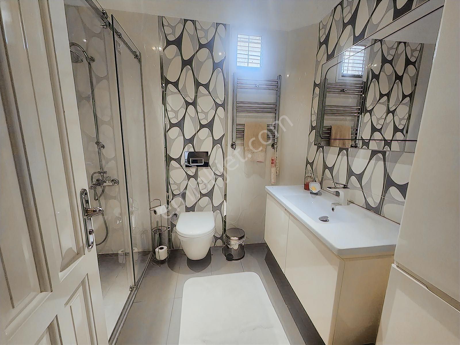 Remax Billur Bakan'dan Şenlikköy'de Müstakil Tadında Satılık 3+1 - Görsel 22