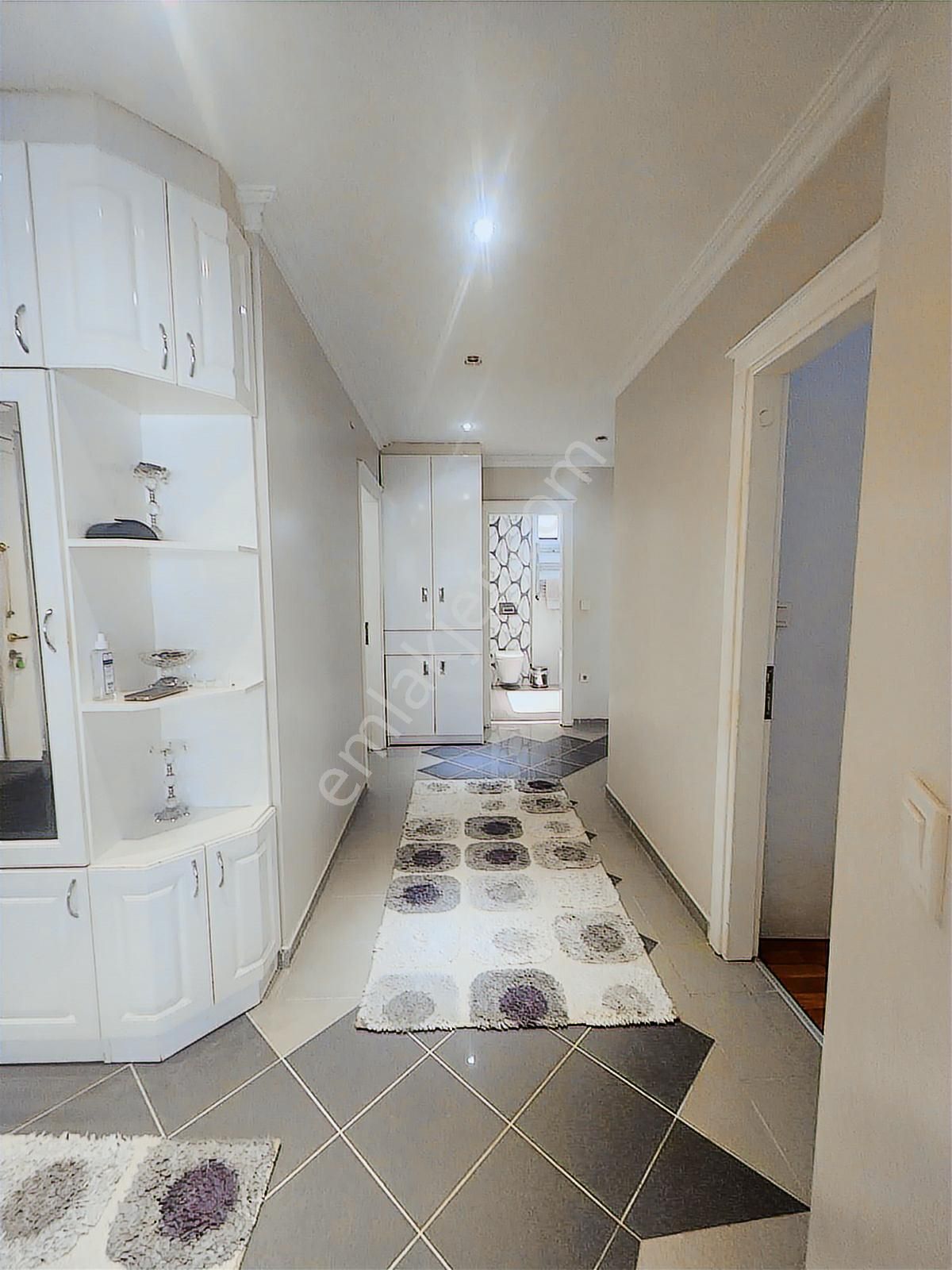 Remax Billur Bakan'dan Şenlikköy'de Müstakil Tadında Satılık 3+1 - Görsel 10