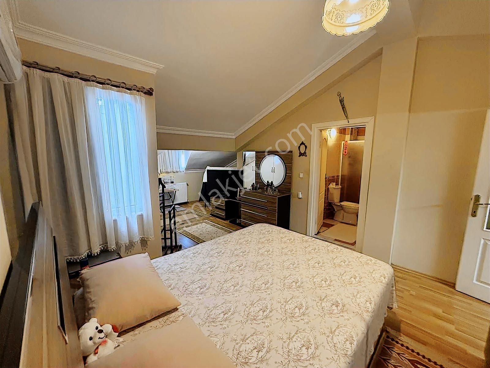 Remax Ozan Tandoğan 'dan Ferah Nezih Dubleks Daire - Görsel 11