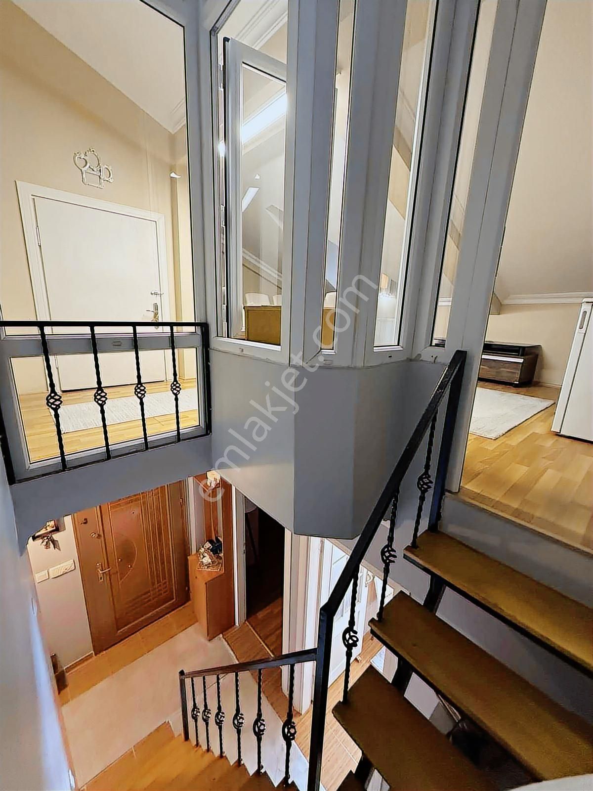 Remax Ozan Tandoğan 'dan Ferah Nezih Dubleks Daire - Görsel 10