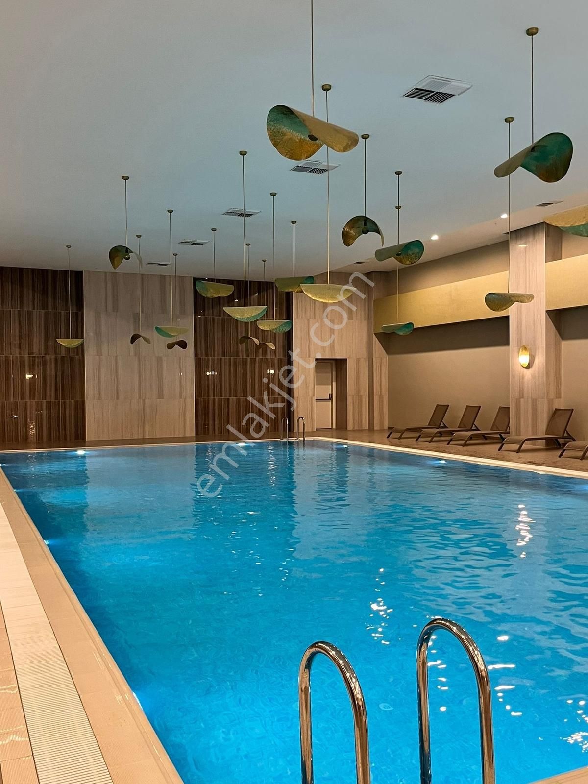 Sevcan Remax Nef Bahçelievler K.mutfak Havuz&içpeysaj Manz. 3+1 - Görsel 17