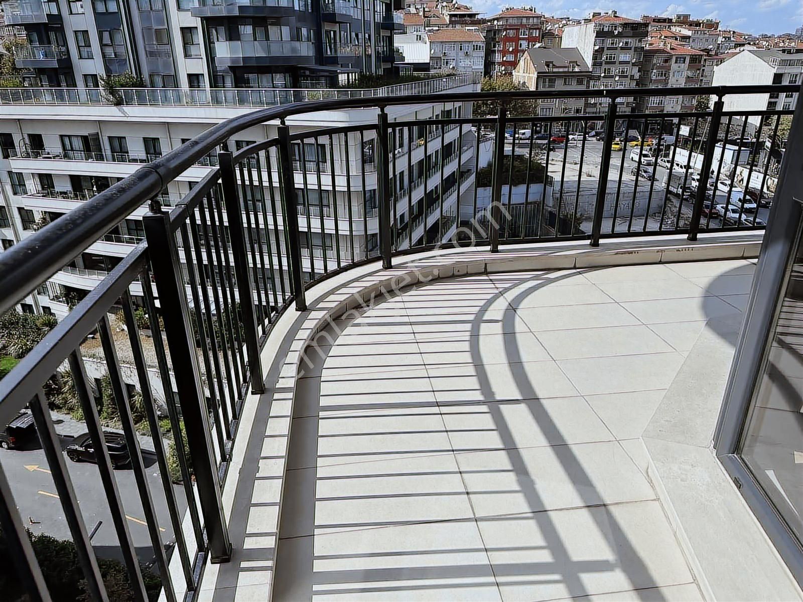 Sevcan Remax Nef Bahçelievler K.mutfak Havuz&içpeysaj Manz. 3+1 - Görsel 18