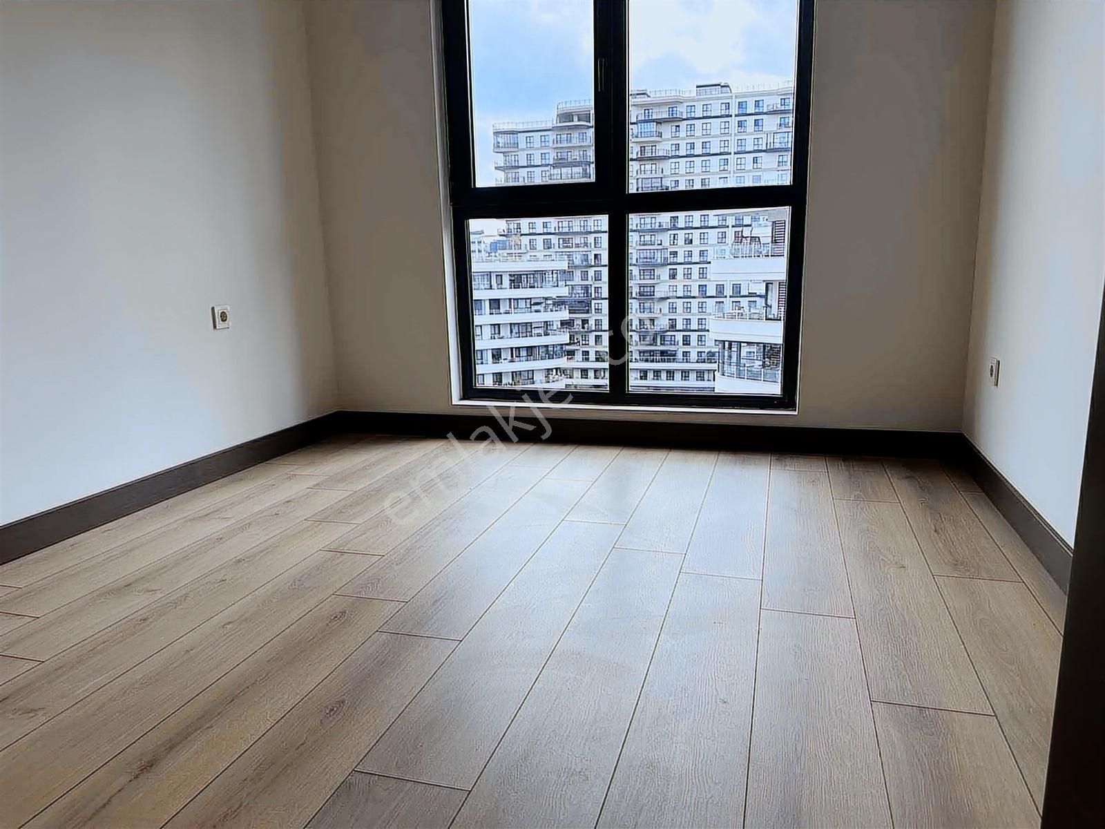 Sevcan Remax Nef Bahçelievler K.mutfak Havuz&içpeysaj Manz. 3+1 - Görsel 7