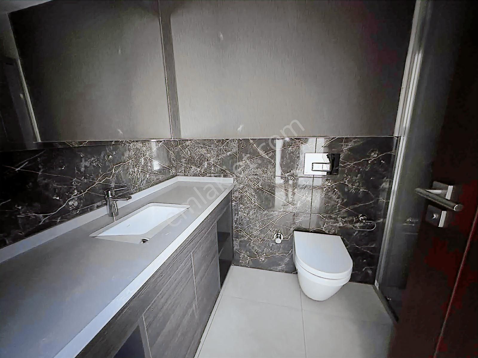 Sevcan Remax Nef Bahçelievler K.mutfak Havuz&içpeysaj Manz. 3+1 - Görsel 11