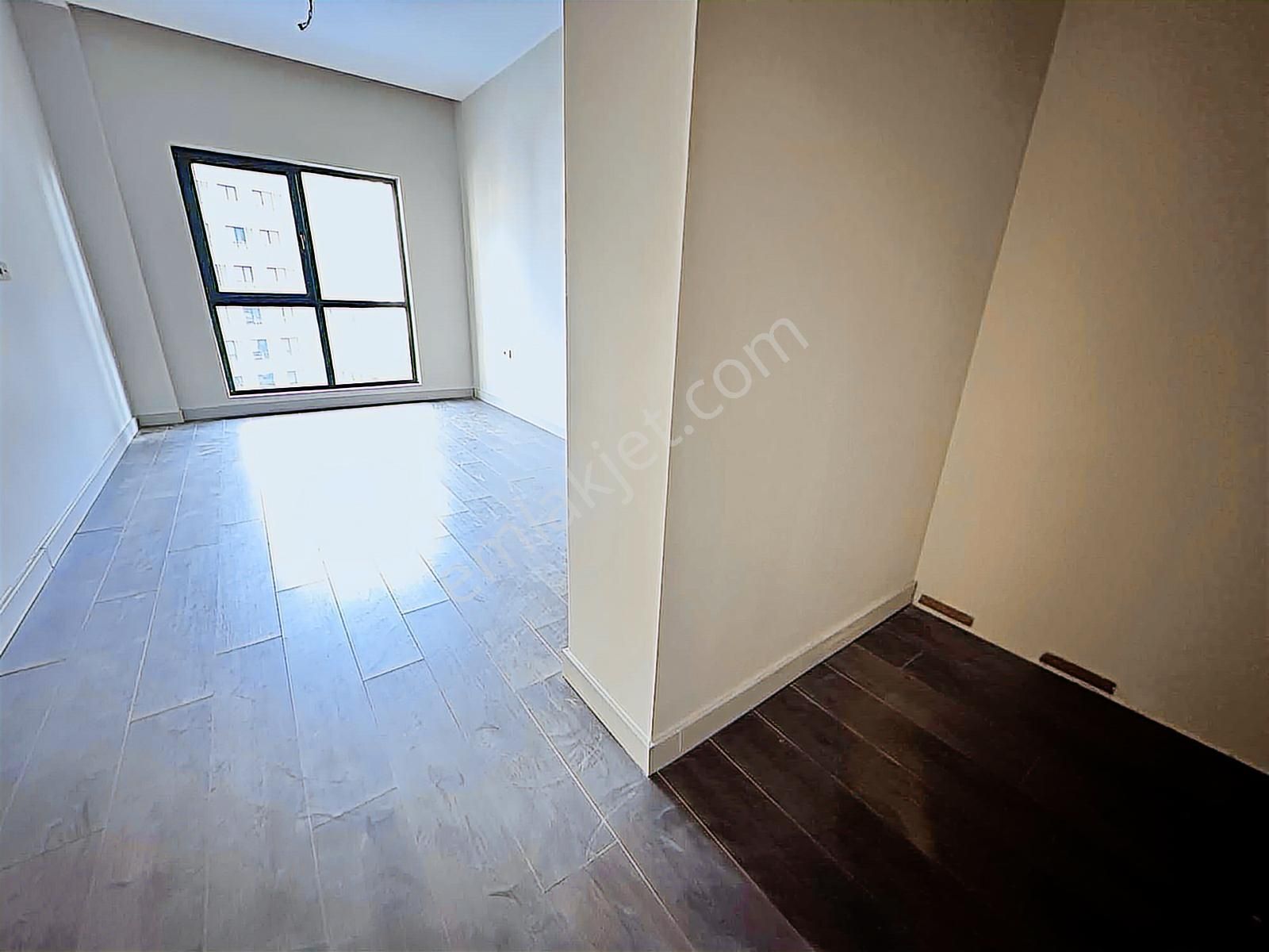 Sevcan Remax Nef Bahçelievler Boş K.mutfak Tapulu Peysj&havuzmnz - Görsel 21