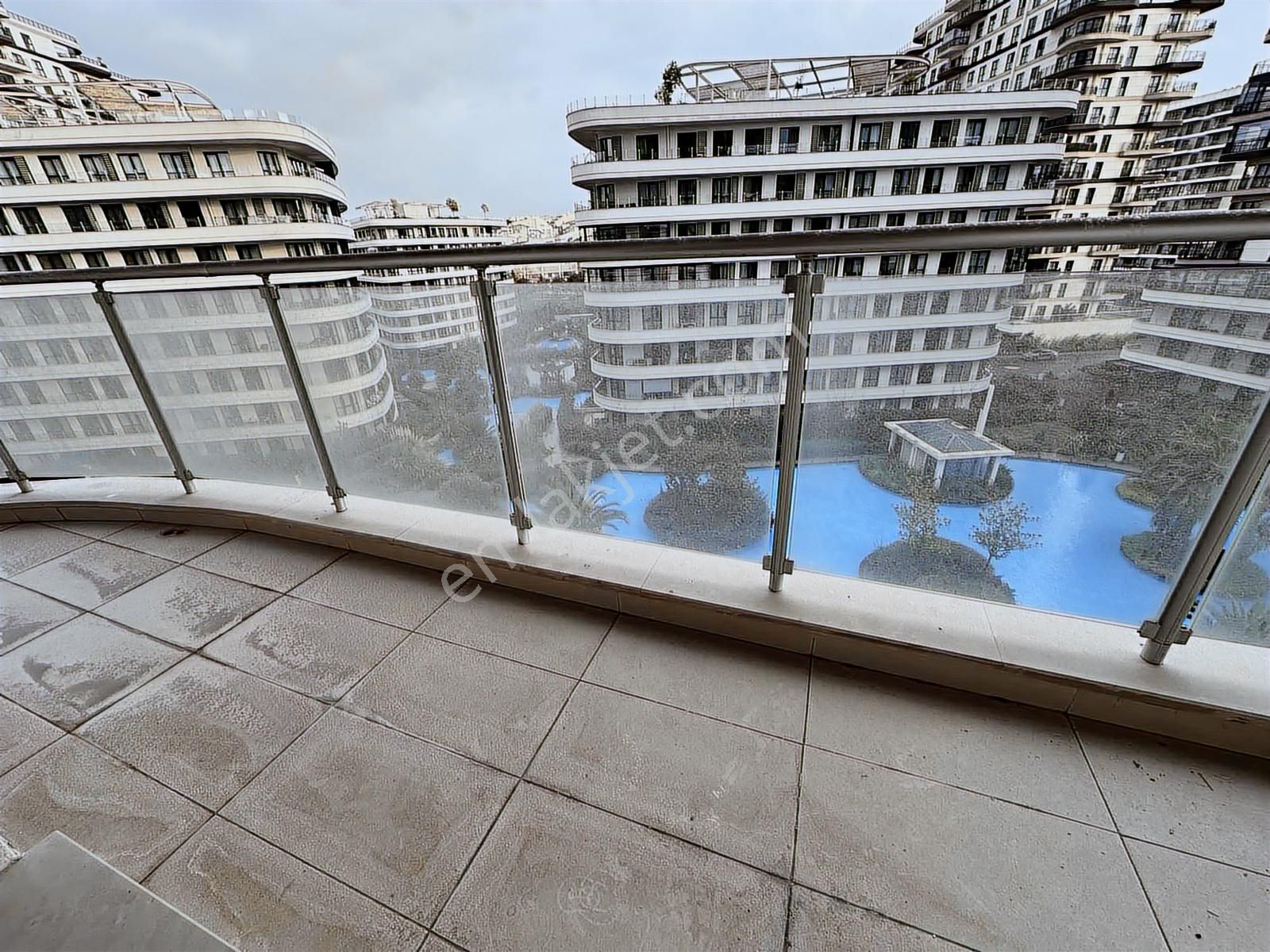 Sevcan Remax Nef Bahçelievler Boş K.mutfak Tapulu Peysj&havuzmnz - Görsel 16