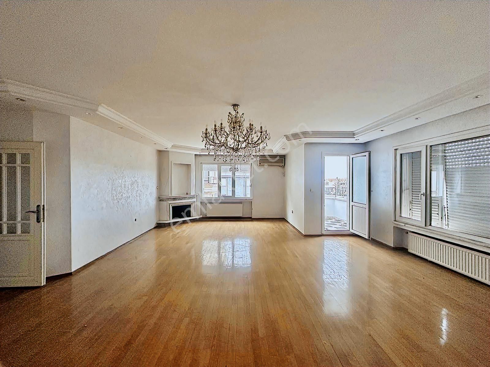 Florya'da Deniz Manzaralı Kiralık Dubleks Daire - Görsel 14