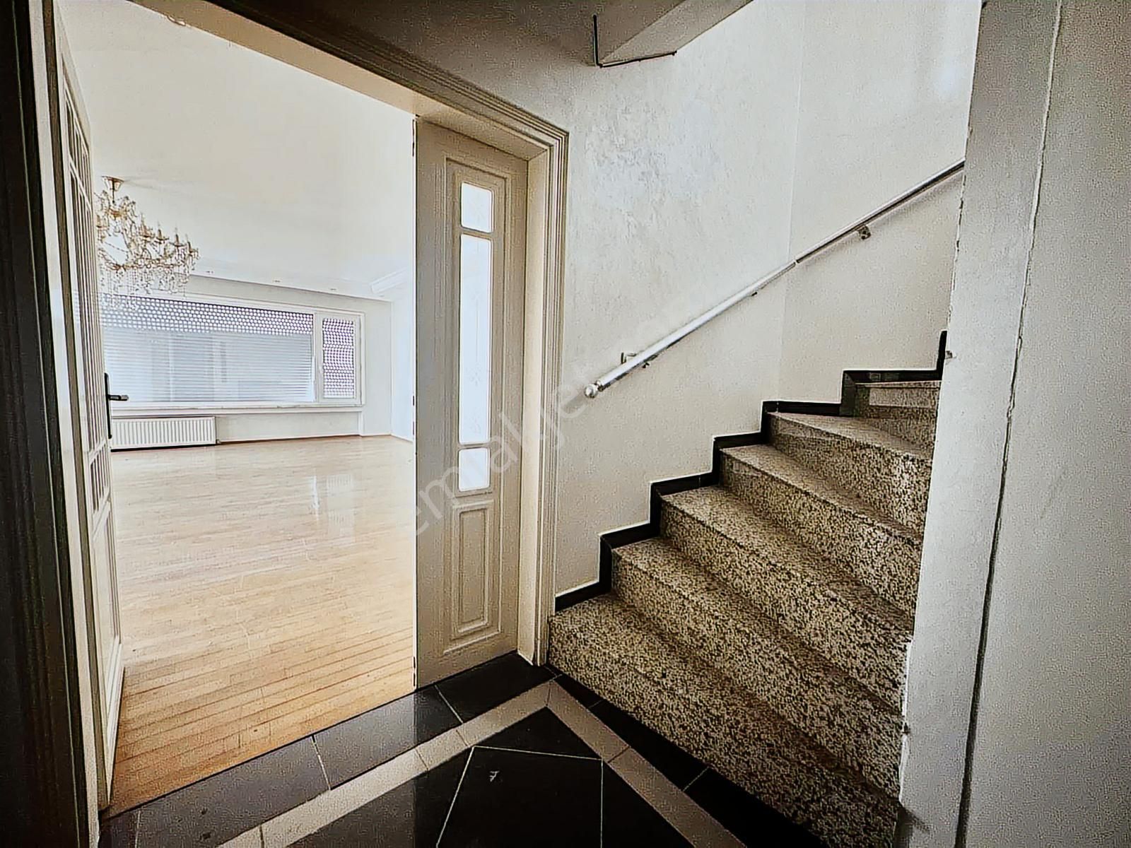 Florya'da Deniz Manzaralı Kiralık Dubleks Daire - Görsel 16
