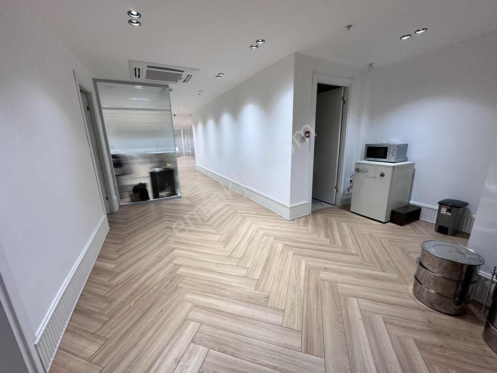 Sevcan Remax Nef Bahçelievler Boş İskanlı Dekorasyonlu Ticari - Görsel 24