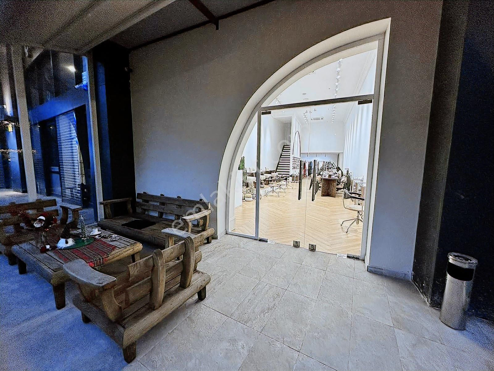 Sevcan Remax Nef Bahçelievler Boş İskanlı Dekorasyonlu Ticari - Görsel 6