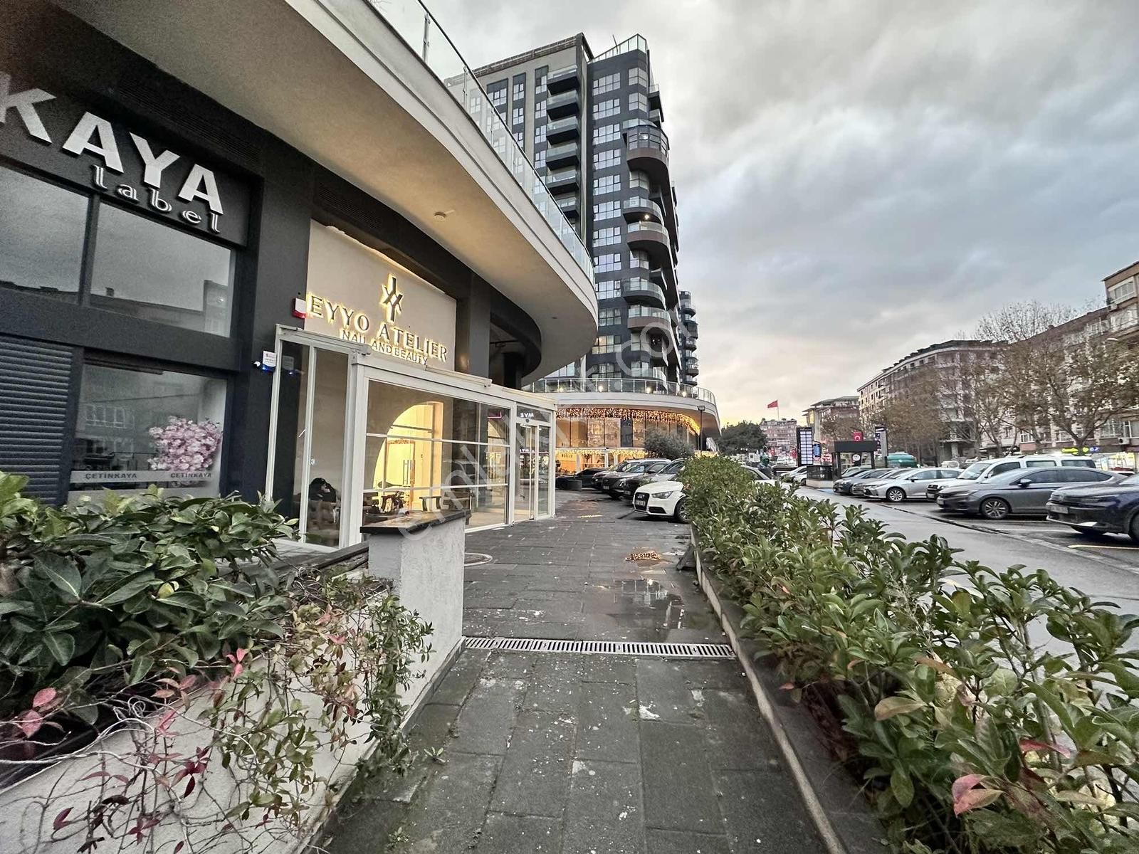 Sevcan Remax Nef Bahçelievler Boş İskanlı Dekorasyonlu Ticari - Görsel 19