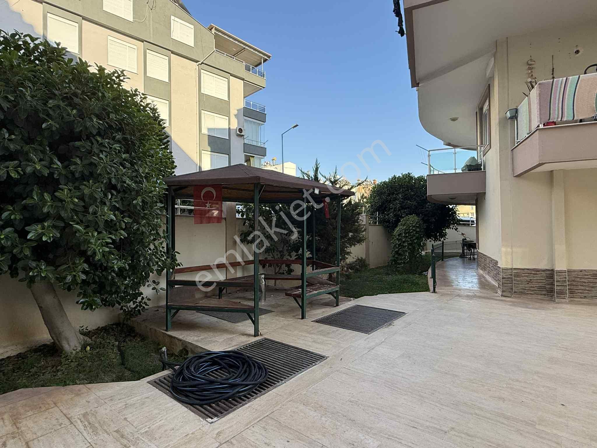 Şafak Emlak Kiralık Toros Mah Havuzlu Site İçerisinde 5+1 280 M2 - Görsel 29