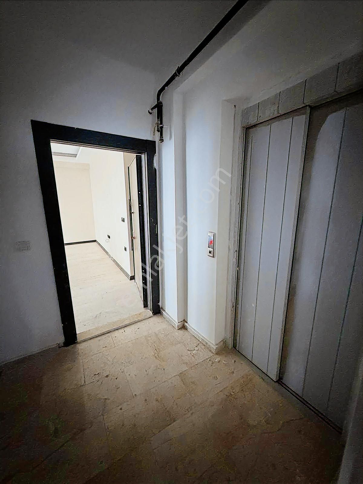 Remax Ozan Tandoğan 3+1 Nezih Sıfır Daire - Görsel 3