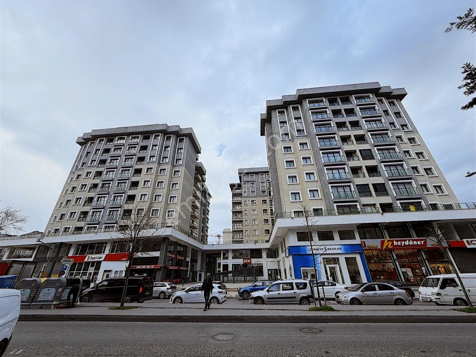 Remax Ozan Tandoğan 2+1 Toki'de Köşe Başı Tramway Yolunda - Görsel 9