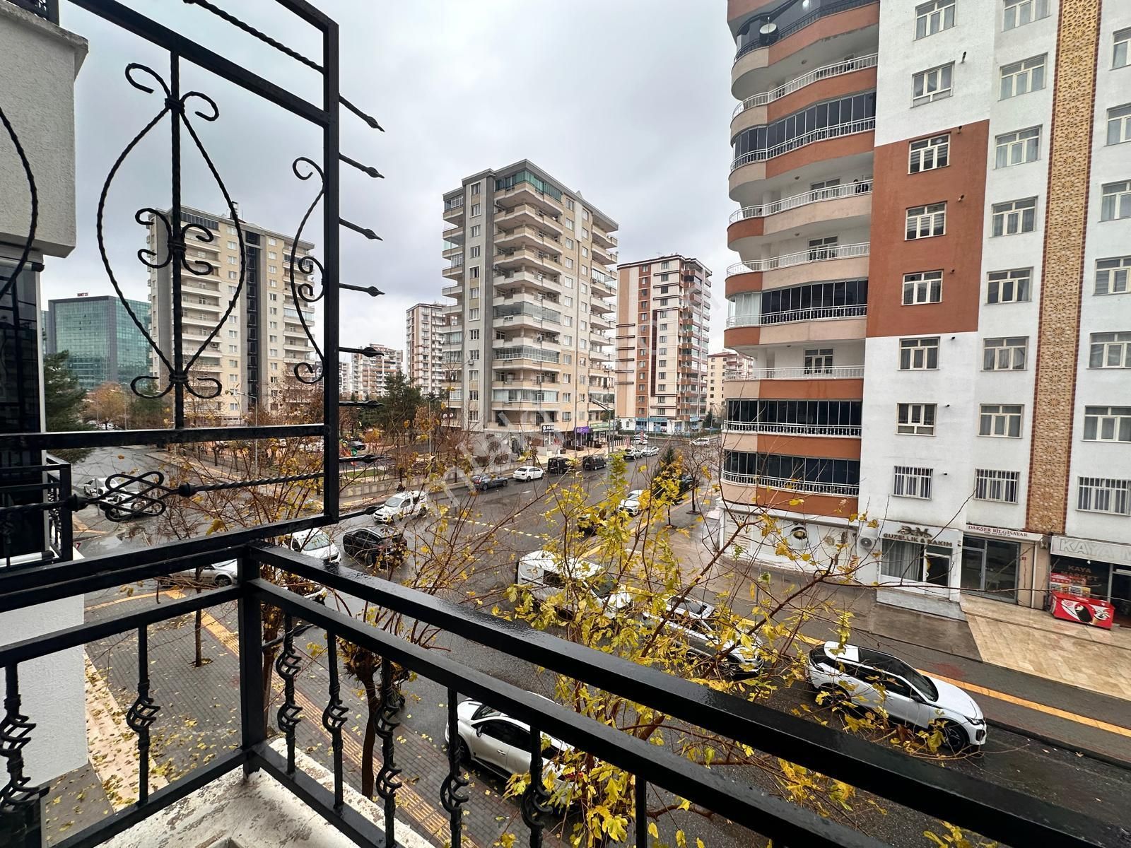 Özçelik İç Mimarlık Ve Gayrimenkulden Diclekentte Kiralık 3+1 Daire - Görsel 20