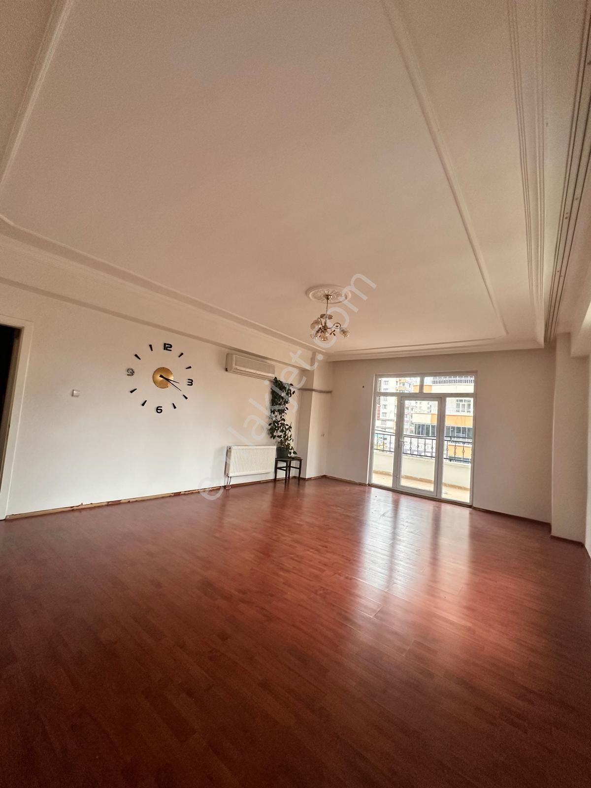 Özçelik İç Mimarlık Ve Gayrimenkulden Diclekentte Kiralık 3+1 Daire