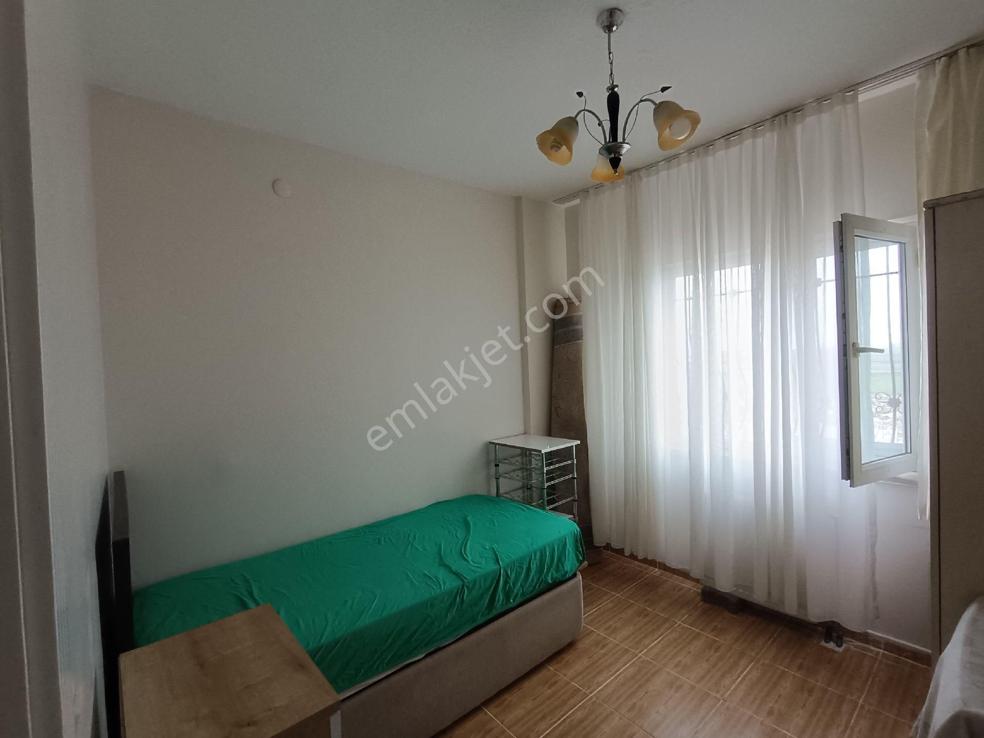 Üçkuyular Tokilerde Kiralik 1+1 Eşyalı Daire - Görsel 4